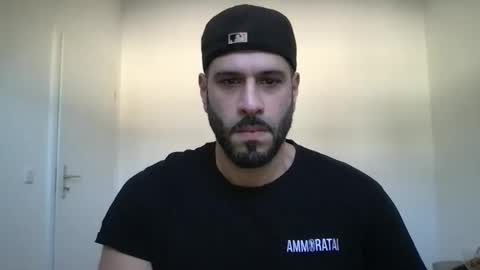 Snapshot of yul53 chatting on 12.15.25 yul53 online show from 12.15.25