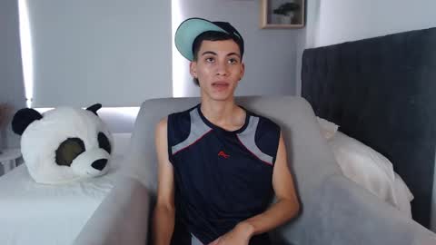 Snapshot of yulian_vasquez chatting on 03.09.25 yulian_vasquez online show from 03.09.25