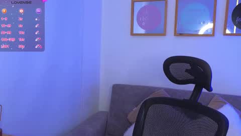 Snapshot of yulian_vasquez chatting on 09.10.25 yulian_vasquez online show from 09.10.25