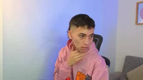 Snapshot of yulian_vasquez chatting on 09.29.25 yulian_vasquez online show from 09.29.25