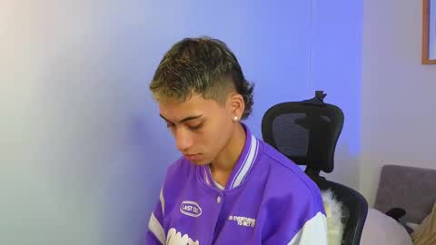 Snapshot of yulian_vasquez chatting on 10.07.25 yulian_vasquez online show from 10.07.25