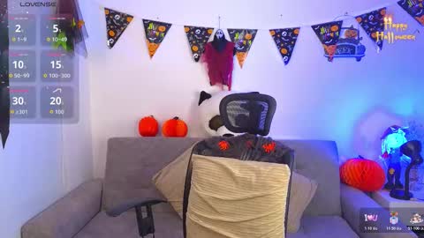 Snapshot of yulian_vasquez chatting on 10.28.25 yulian_vasquez online show from 10.28.25