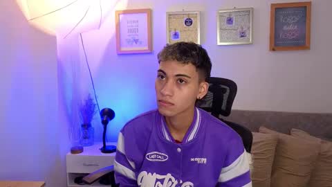 Snapshot of yulian_vasquez chatting on 11.05.25 yulian_vasquez online show from 11.05.25