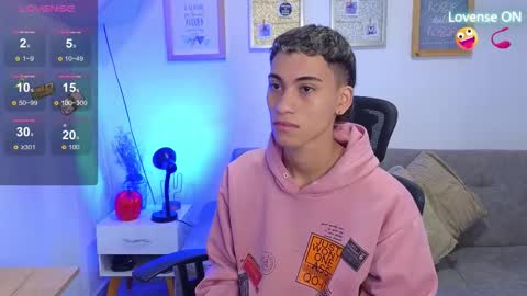 Snapshot of yulian_vasquez chatting on 11.14.25 yulian_vasquez online show from 11.14.25