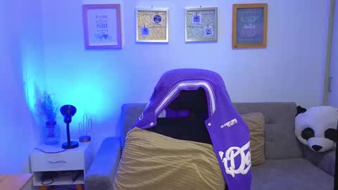 Snapshot of yulian_vasquez chatting on 12.04.25 yulian_vasquez online show from 12.04.25