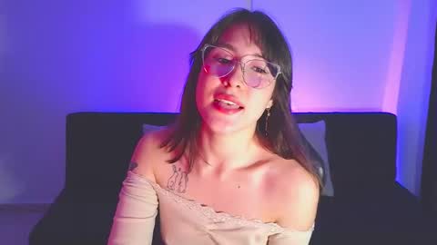 Yulienne online show from 05.10.26