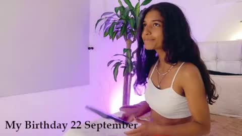 yuliethpetite online show from 09.13.25