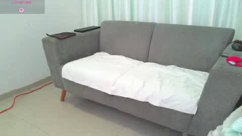 yuliethpetite online show from 04.20.26