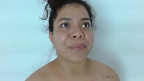 Snapshot of yulissa18 chatting on 01.06.25 Yuli and SaraIndependent model online show from 01.06.25