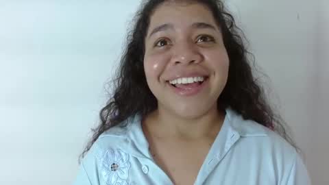 Snapshot of yulissa18 chatting on 01.22.25 Yuli and SaraIndependent model online show from 01.22.25