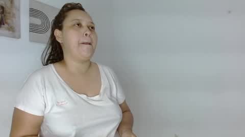 Snapshot of yulissa18 chatting on 01.27.25 Yuli and SaraIndependent model online show from 01.27.25