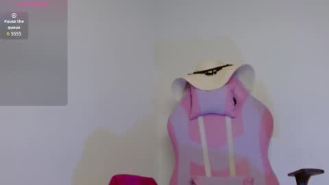 Snapshot of yulissa18 chatting on 10.06.25 Yuli and SaraIndependent model online show from 10.06.25