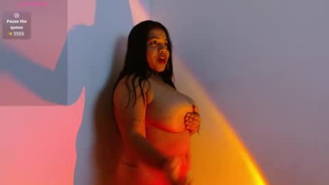 Snapshot of yulissa18 chatting on 11.27.25 Yuli and SaraIndependent model online show from 11.27.25