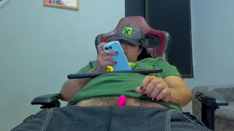 Snapshot of yumandsay chatting on 09.21.25 Snowflake online show from 09.21.25