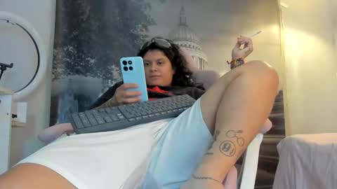 Snapshot of yumandsay chatting on 10.10.25 Snowflake online show from 10.10.25