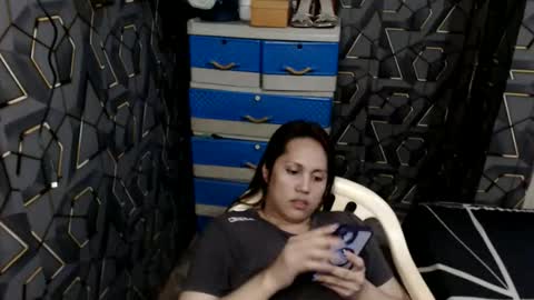 yumi online show from 04.27.26