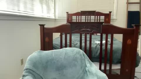 yumiandwolf online show from 11.05.25