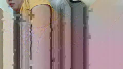 Snapshot of yummy72747 chatting on 09.28.25 yummy72747 online show from 09.28.25