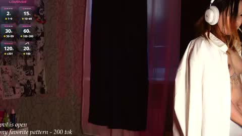 Snapshot of yummy_maya chatting on 08.01.26 Chimi online show from 08.01.26