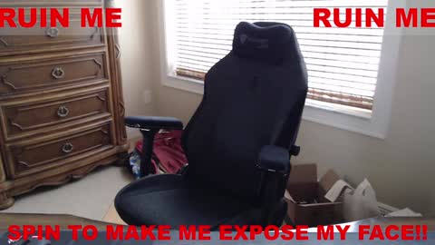 Snapshot of yummydickmilk chatting on 12.24.24 yummydickmilk online show from 12.24.24