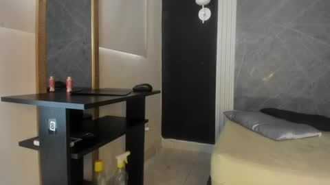 Snapshot of yummyduo chatting on 01.10.25 Yummyduo online show from 01.10.25