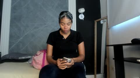 Snapshot of yummyduo chatting on 01.17.25 Yummyduo online show from 01.17.25