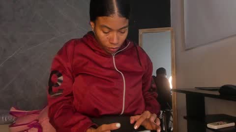 Snapshot of yummyduo chatting on 02.05.25 Yummyduo online show from 02.05.25