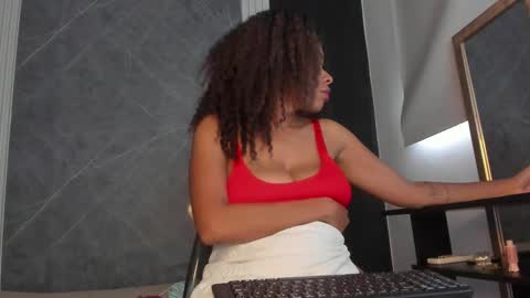 Snapshot of yummyduo chatting on 02.11.25 Yummyduo online show from 02.11.25