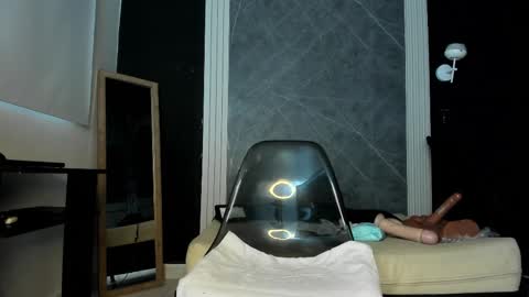 Snapshot of yummyduo chatting on 02.24.25 Yummyduo online show from 02.24.25