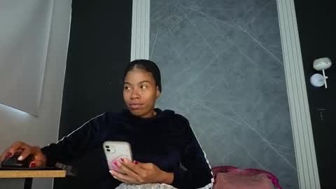 Snapshot of yummyduo chatting on 10.01.25 Yummyduo online show from 10.01.25