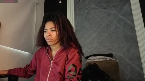 Snapshot of yummyduo chatting on 10.21.25 Yummyduo online show from 10.21.25