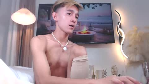 Snapshot of yummyjustine07 chatting on 12.28.24 Justine online show from 12.28.24