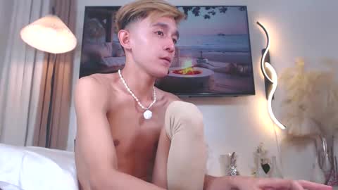 Snapshot of yummyjustine07 chatting on 01.02.25 Justine online show from 01.02.25