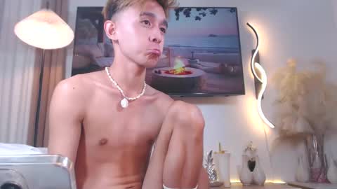 Snapshot of yummyjustine07 chatting on 01.15.25 Justine online show from 01.15.25