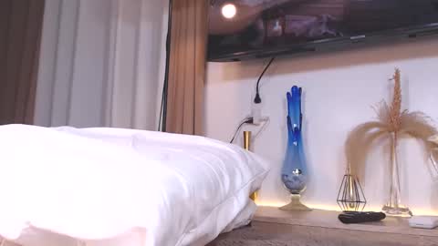 Snapshot of yummyjustine07 chatting on 09.15.25 Justine online show from 09.15.25