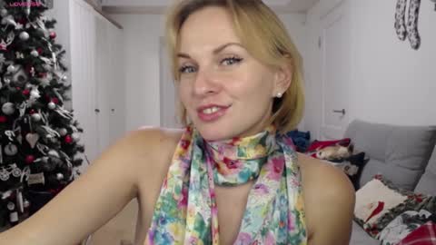 Snapshot of yummylilya chatting on 12.14.24 Lillya online show from 12.14.24