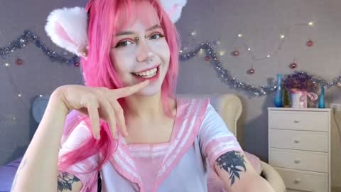 Snapshot of yummylisa chatting on 01.05.25 Lisa online show from 01.05.25