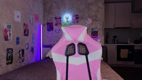 Snapshot of yummylisa chatting on 02.26.25 Lisa online show from 02.26.25