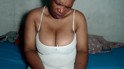 yummytittsxx online show from 01.12.25