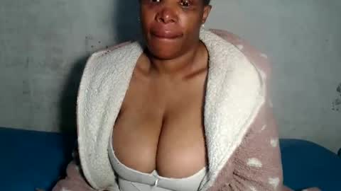 yummytittsxx online show from 01.14.25