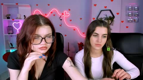 Snapshot of yuna_kim_ chatting on 04.01.26 Yuna online show from 04.01.26