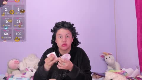 yunahott_ online show from 12.24.24