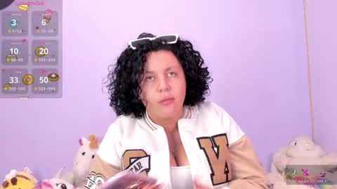 yunahott_ online show from 01.25.25