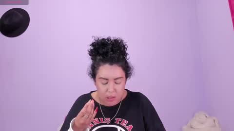 yunahott_ online show from 02.15.25