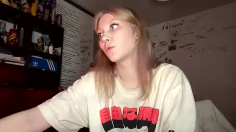 yunarosee online show from 01.18.26