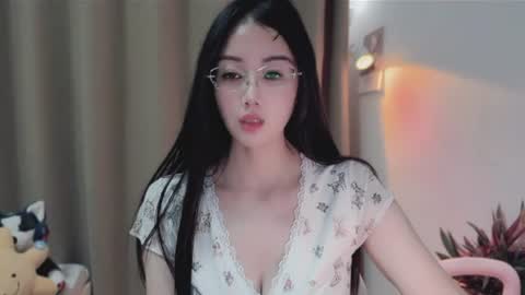 YunEr online show from 06.09.26