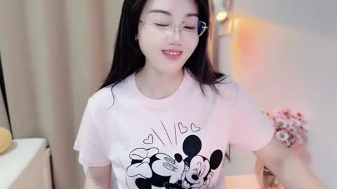 Snapshot of yuner0715 chatting on 06.23.26 YunEr online show from 06.23.26