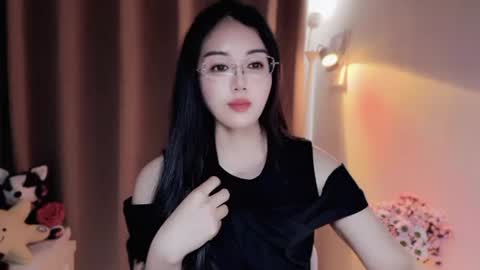 Snapshot of yuner0715 chatting on 06.25.26 YunEr online show from 06.25.26