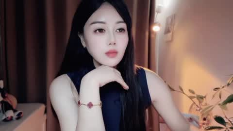 Snapshot of yuner0715 chatting on 06.30.26 YunEr online show from 06.30.26
