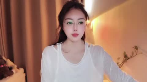 Snapshot of yuner0715 chatting on 07.23.26 YunEr online show from 07.23.26